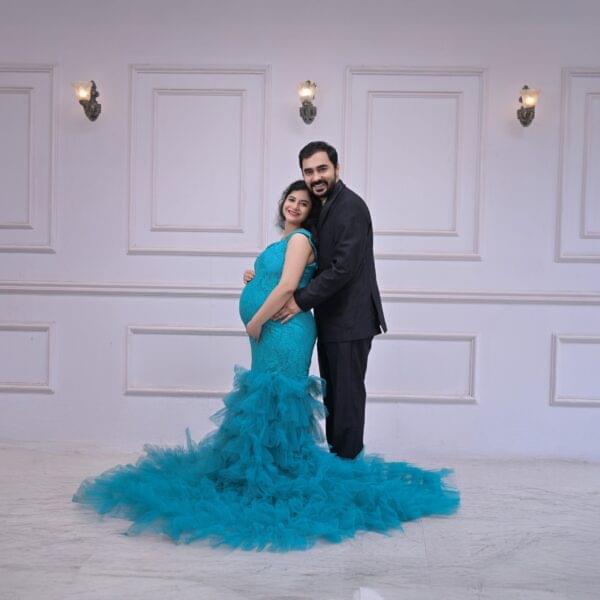 Premium maternity studio in Solapur with creative maternity set