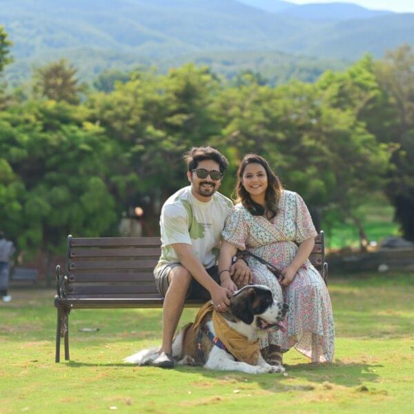 Baby bump close-up in maternity photography session in Solapur