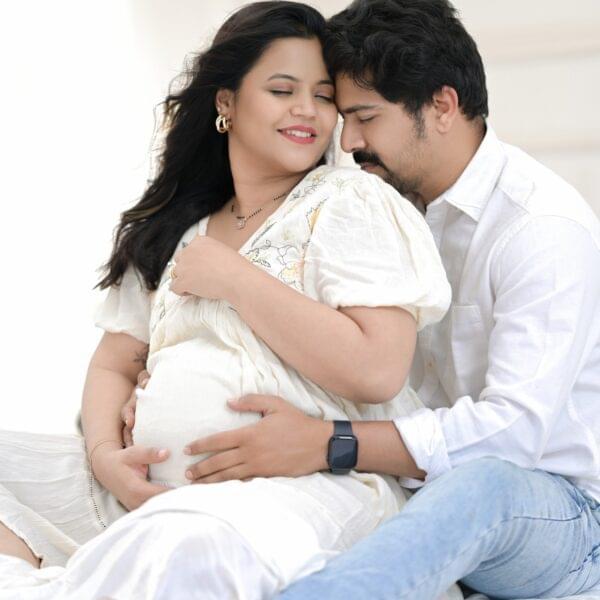Maternity photographers near Tuljapur capturing family maternity portrait